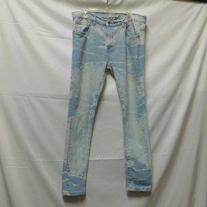 Evolution in Design Frayed Light Bleach wash jeans